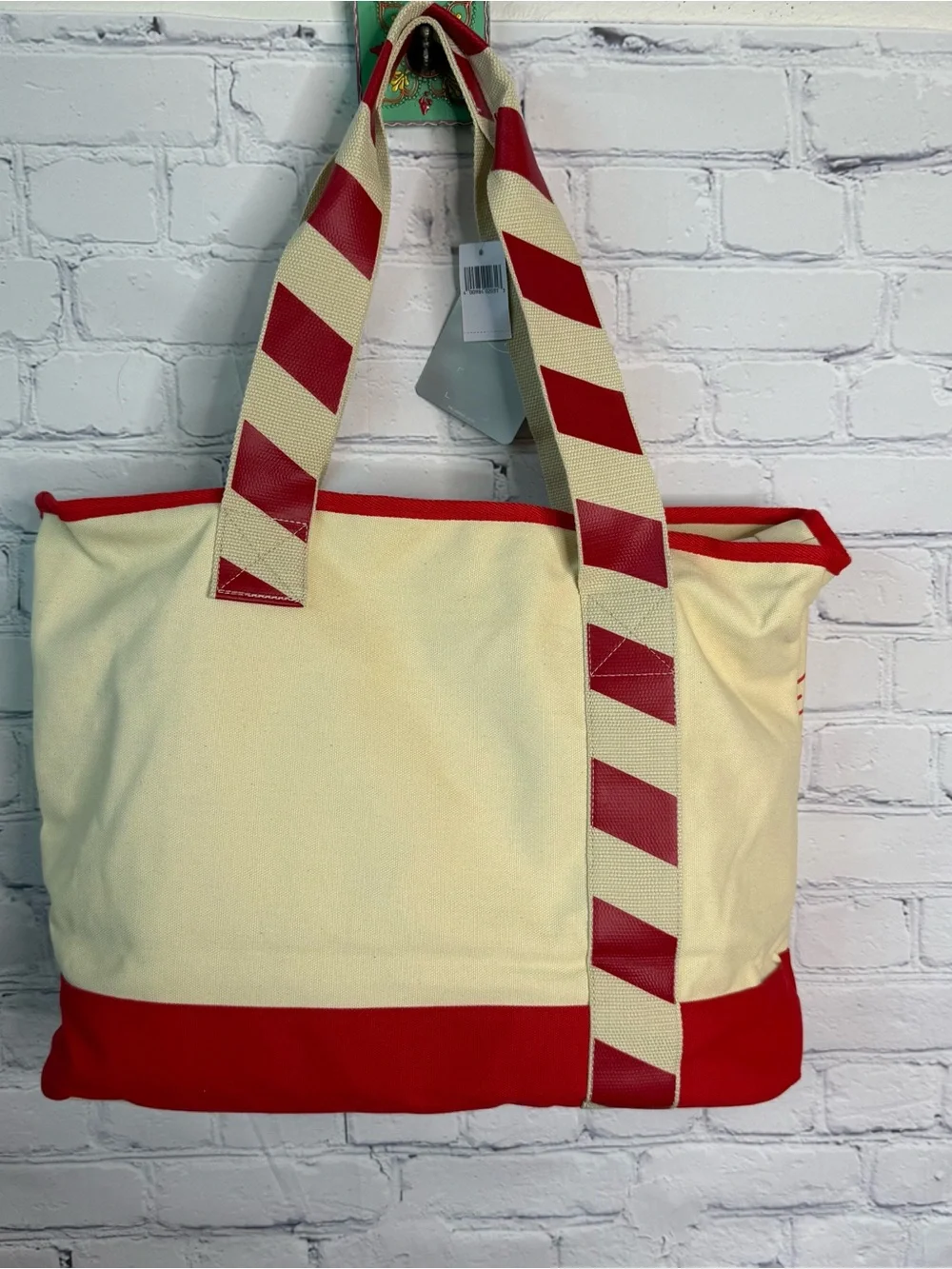 Walt Disney World Chip n’ Dale Holiday Tote Bag NWT